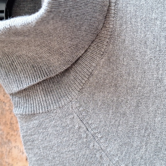 Zara Short Sleeve Viscose Turtleneck Sweater - Picture 2 of 9
